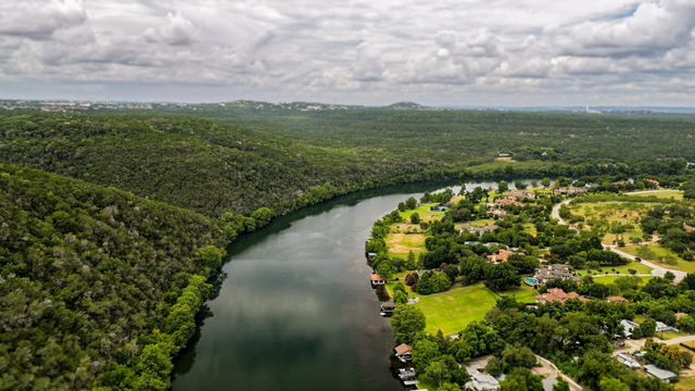 1301 Minnie DR, Austin, TX 78732