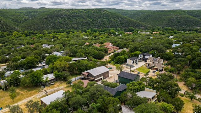 1301 Minnie DR, Austin, TX 78732
