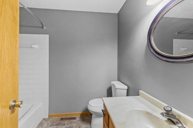 5445 Orleans Lane N 7, Plymouth, MN 55442