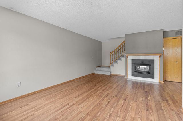 5445 Orleans Lane N 7, Plymouth, MN 55442
