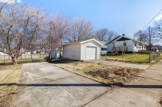 921 Madison Avenue, Des Moines, IA 50313