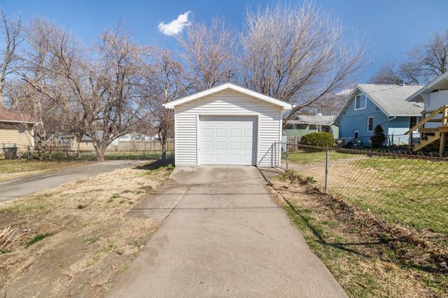 921 Madison Avenue, Des Moines, IA 50313