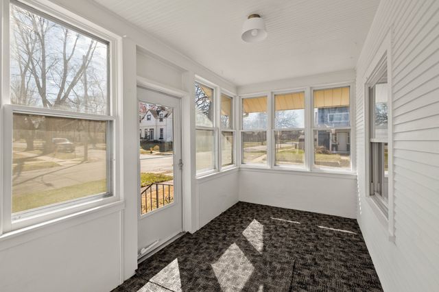 921 Madison Avenue, Des Moines, IA 50313