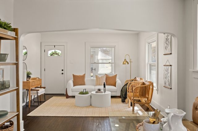 921 Madison Avenue, Des Moines, IA 50313