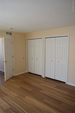 5452 Pine Aires Drive, Sterling Heights, MI 48314