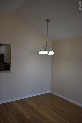5452 Pine Aires Drive, Sterling Heights, MI 48314