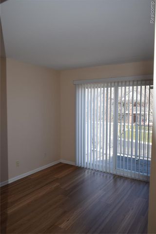 5452 Pine Aires Drive, Sterling Heights, MI 48314