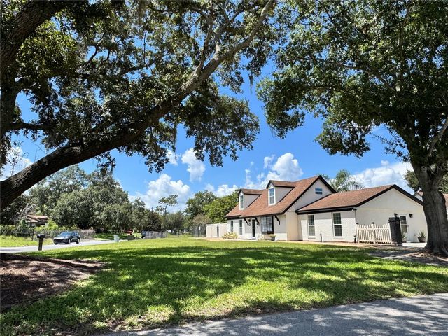 4324 PINE LAKE DRIVE, St Cloud, FL 34769