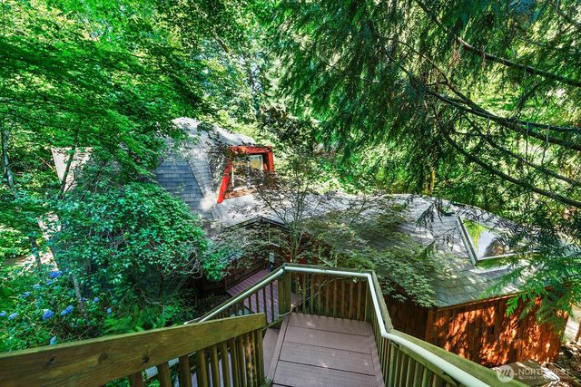 16524 35th Avenue NE, Lake Forest Park, WA 98155