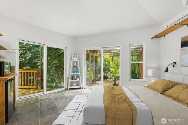 16524 35th Avenue NE, Lake Forest Park, WA 98155