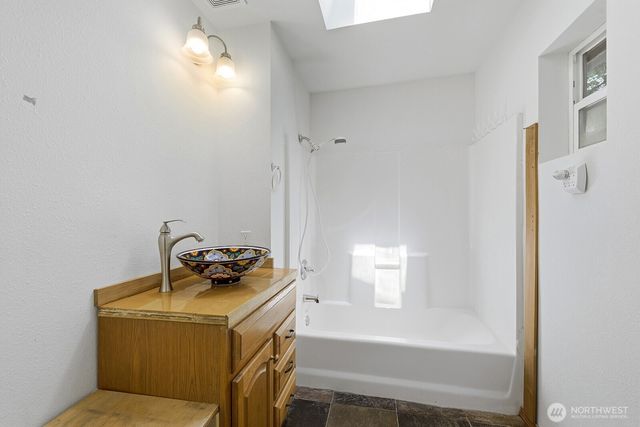 16524 35th Avenue NE, Lake Forest Park, WA 98155