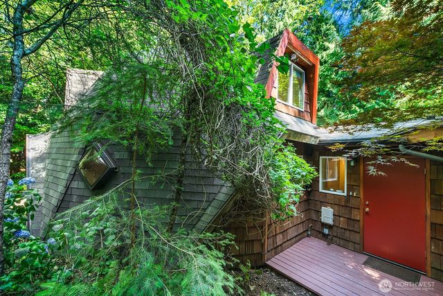 16524 35th Avenue NE, Lake Forest Park, WA 98155