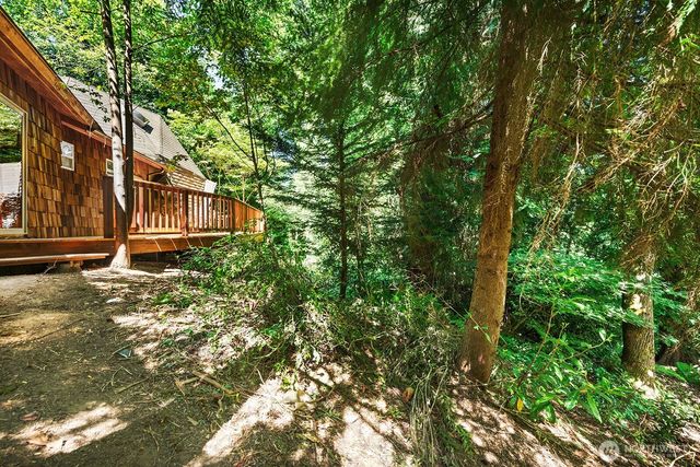 16524 35th Avenue NE, Lake Forest Park, WA 98155