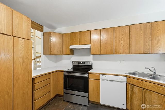 16524 35th Avenue NE, Lake Forest Park, WA 98155