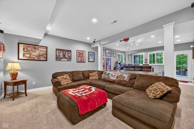 347 Westbrook Court, Columbus, IN 47201