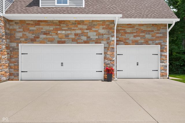 347 Westbrook Court, Columbus, IN 47201