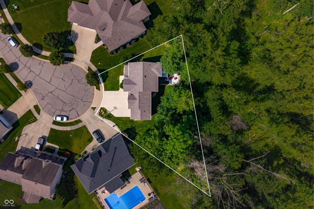 347 Westbrook Court, Columbus, IN 47201