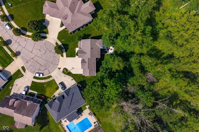 347 Westbrook Court, Columbus, IN 47201