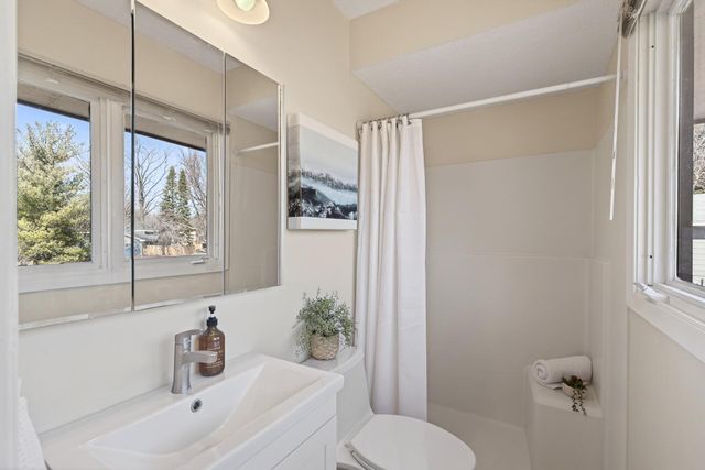 12806 Country View Lane, Burnsville, MN 55337