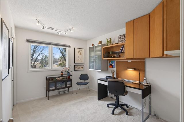 12806 Country View Lane, Burnsville, MN 55337