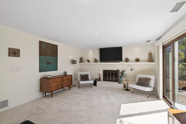 12806 Country View Lane, Burnsville, MN 55337