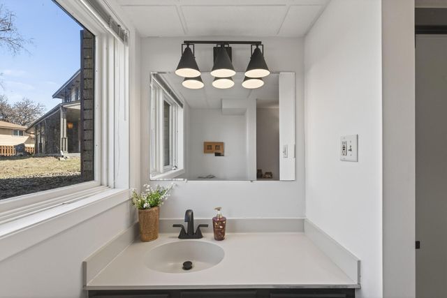 12806 Country View Lane, Burnsville, MN 55337