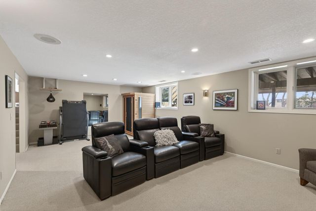 12806 Country View Lane, Burnsville, MN 55337