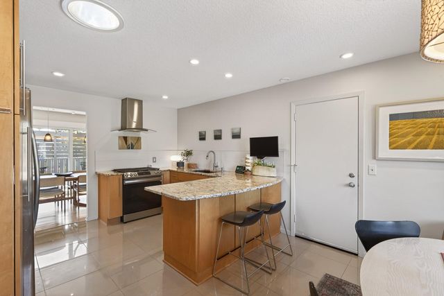 12806 Country View Lane, Burnsville, MN 55337