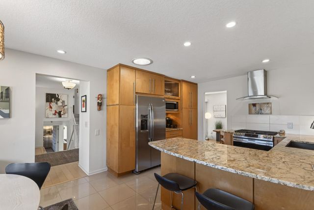 12806 Country View Lane, Burnsville, MN 55337