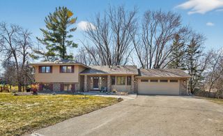12806 Country View Lane, Burnsville, MN 55337
