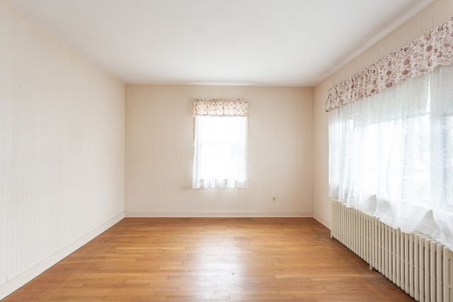 4 Merton St, Somerset, MA 02726
