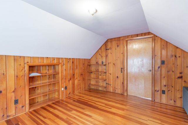 4 Merton St, Somerset, MA 02726
