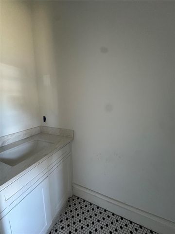 1208 Caplin Street, Houston, TX 77022