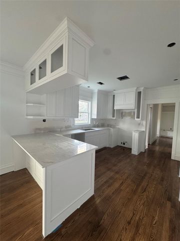 1208 Caplin Street, Houston, TX 77022