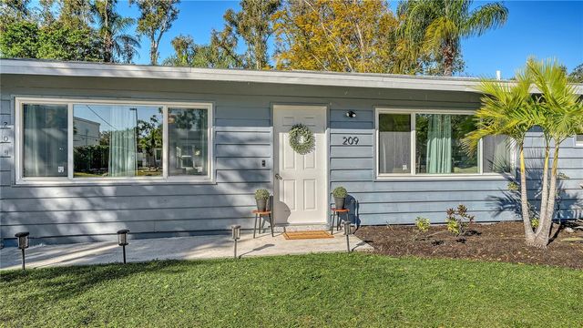 209 BRIGGS COURT, Sarasota, FL 34237
