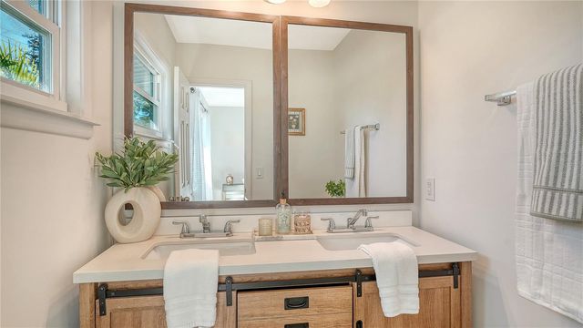 209 BRIGGS COURT, Sarasota, FL 34237