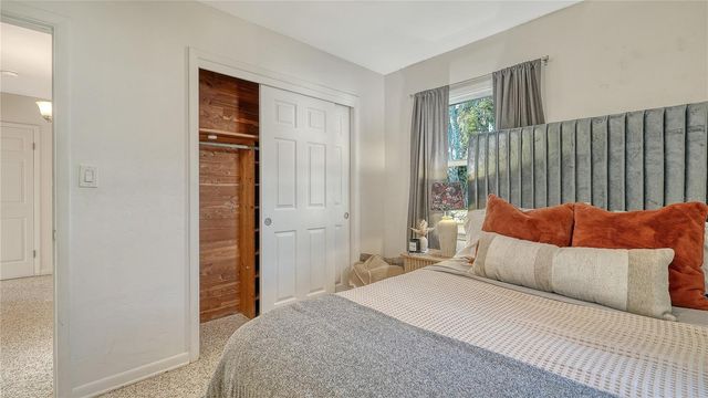 209 BRIGGS COURT, Sarasota, FL 34237