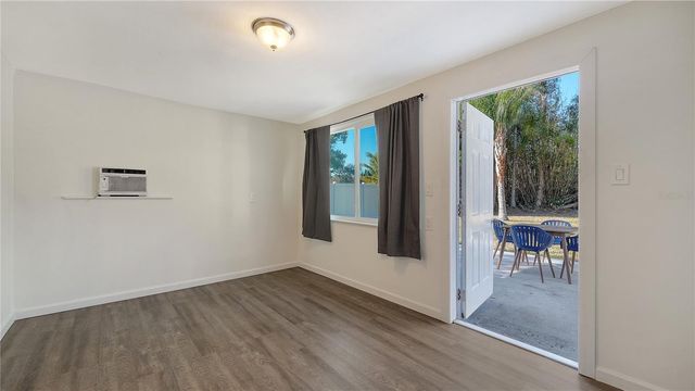 209 BRIGGS COURT, Sarasota, FL 34237