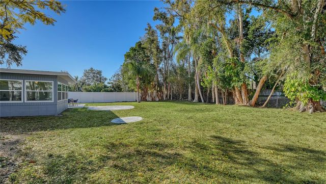 209 BRIGGS COURT, Sarasota, FL 34237