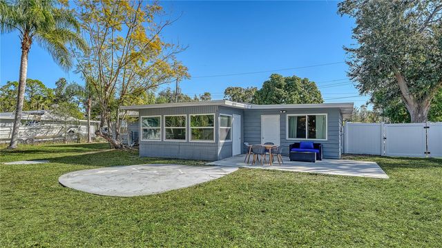 209 BRIGGS COURT, Sarasota, FL 34237