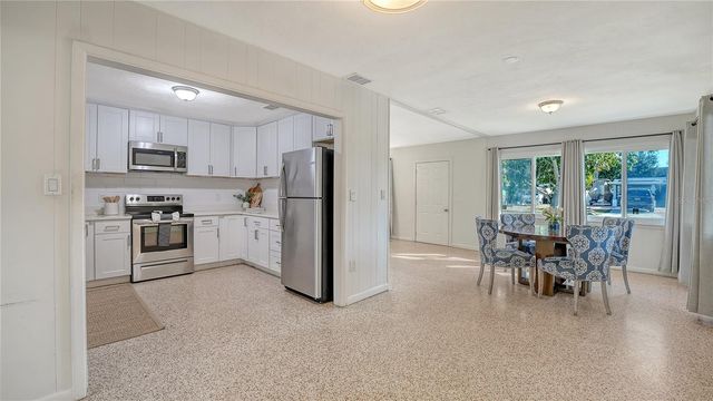 209 BRIGGS COURT, Sarasota, FL 34237