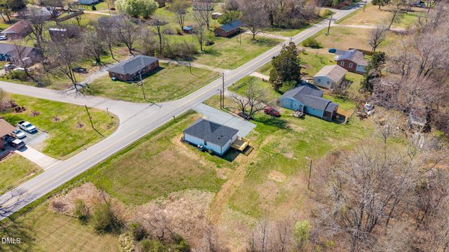 955 W Holt Street, Mebane, NC 27302