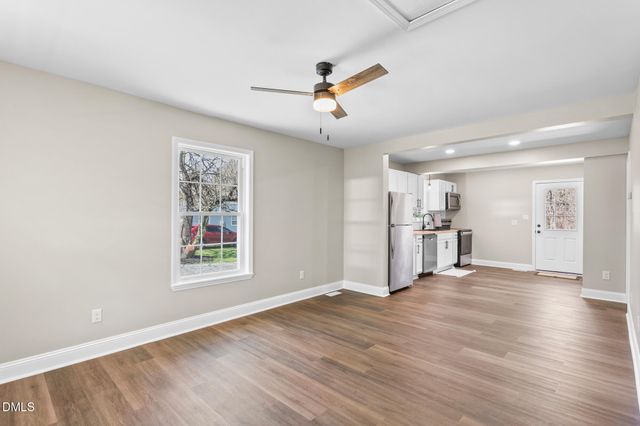 955 W Holt Street, Mebane, NC 27302