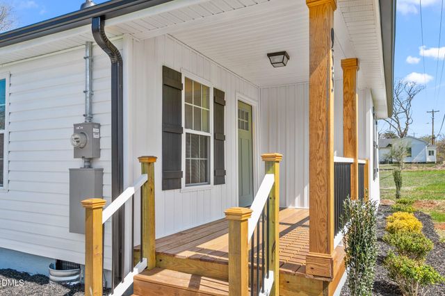 955 W Holt Street, Mebane, NC 27302