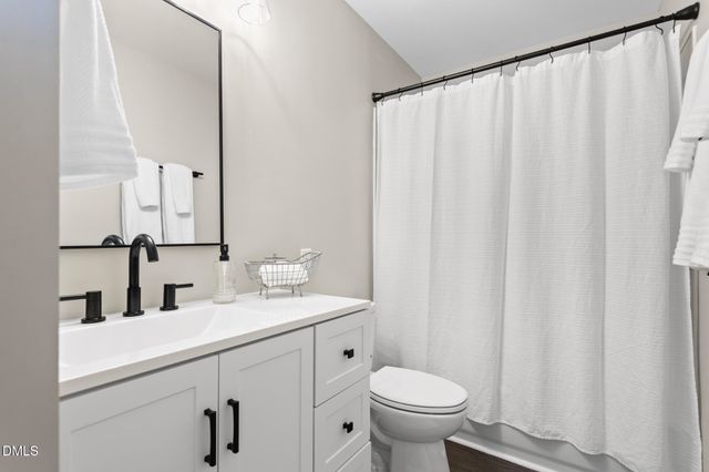 955 W Holt Street, Mebane, NC 27302