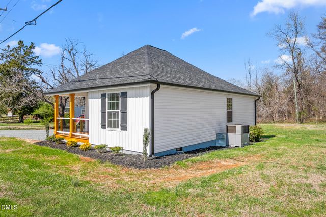 955 W Holt Street, Mebane, NC 27302