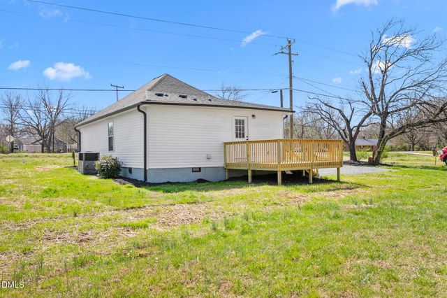 955 W Holt Street, Mebane, NC 27302