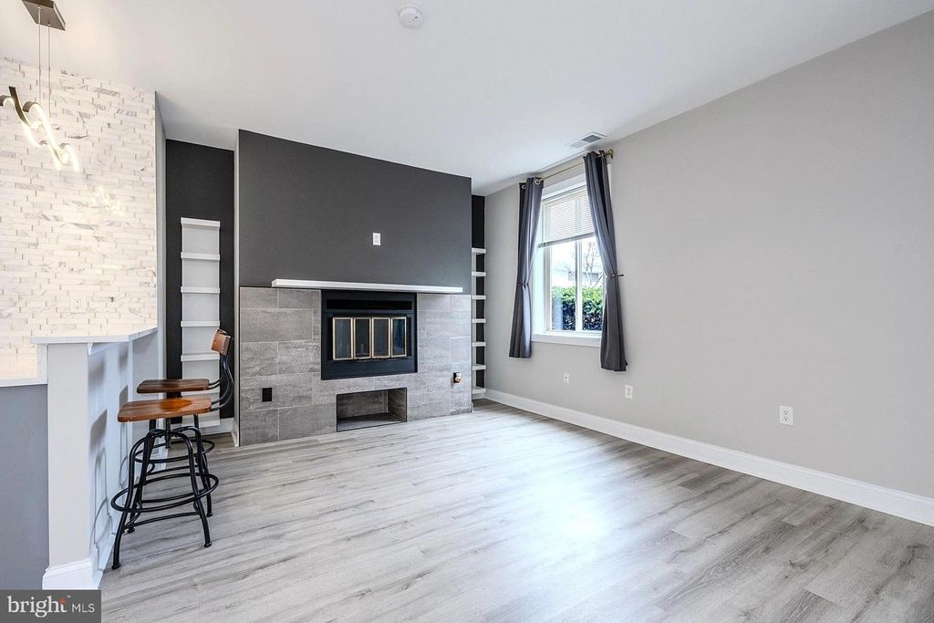 Image 13 of property listing at 103 W CONWAY ST #R 52, Baltimore, MD 21201