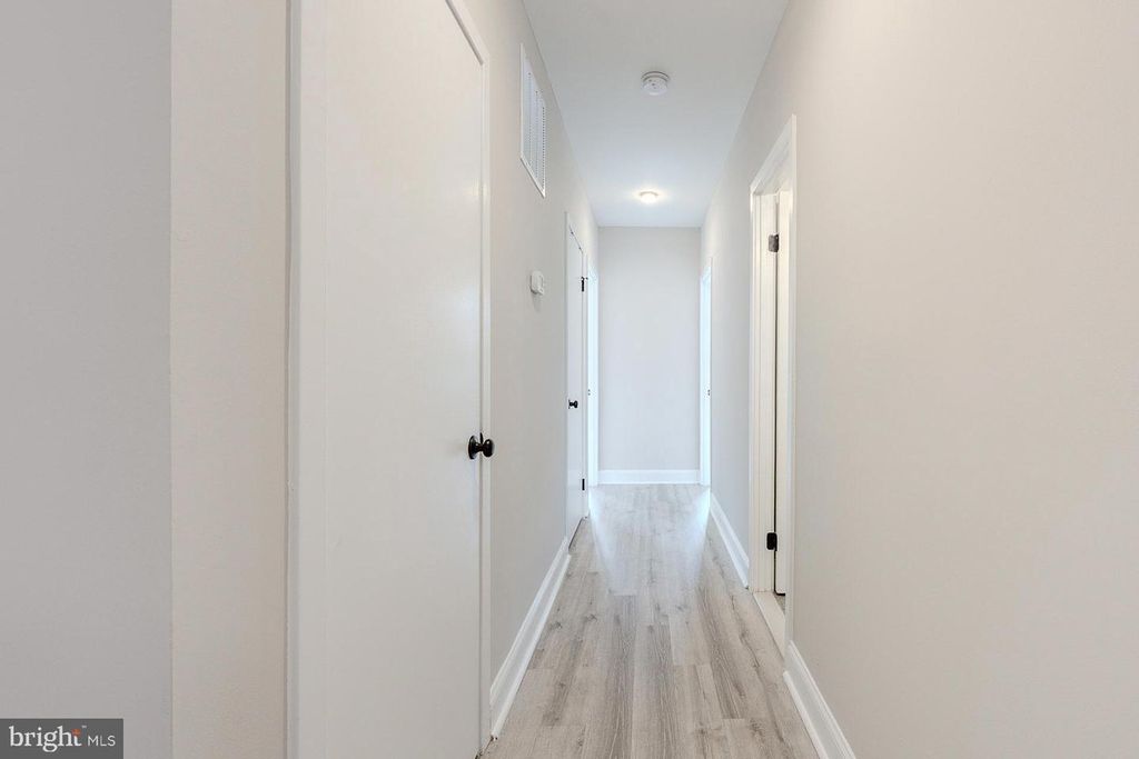 Image 19 of property listing at 103 W CONWAY ST #R 52, Baltimore, MD 21201