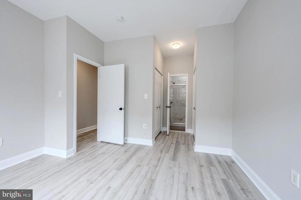 Image 21 of property listing at 103 W CONWAY ST #R 52, Baltimore, MD 21201